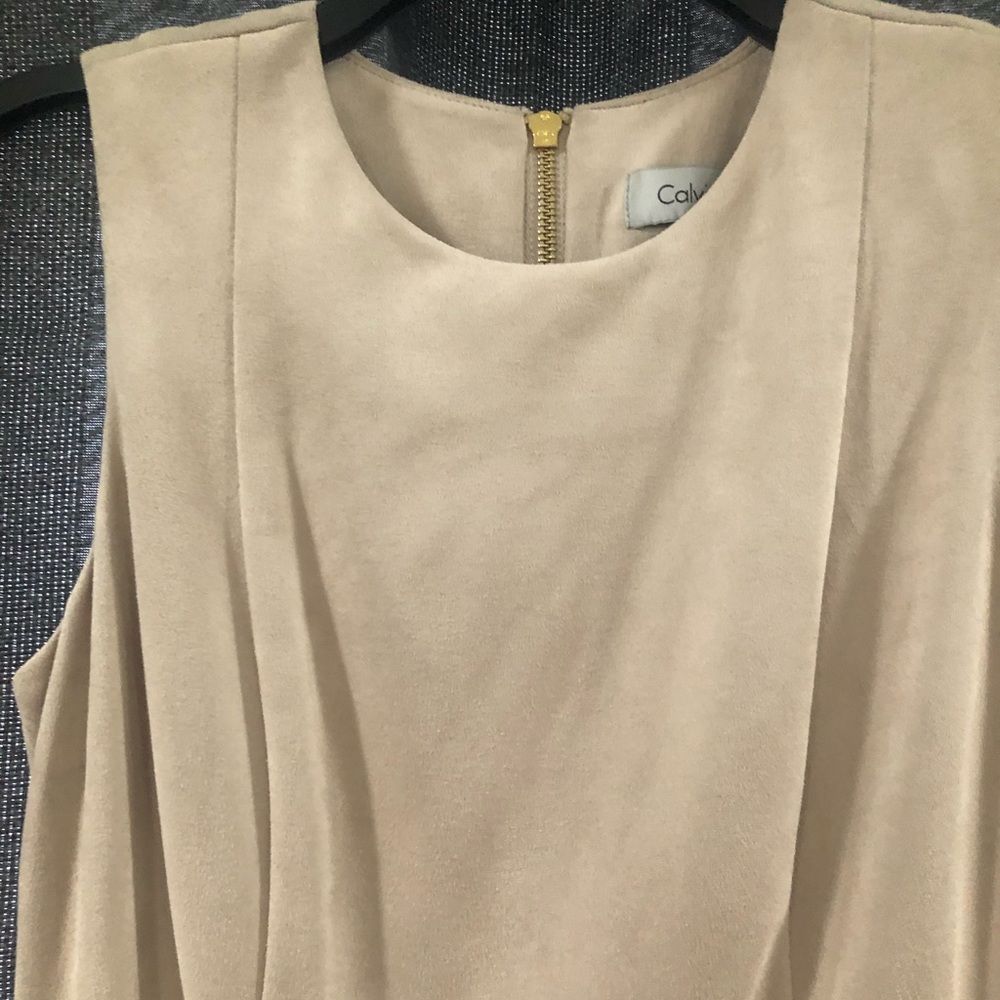 Dress - Picture 4 of 7